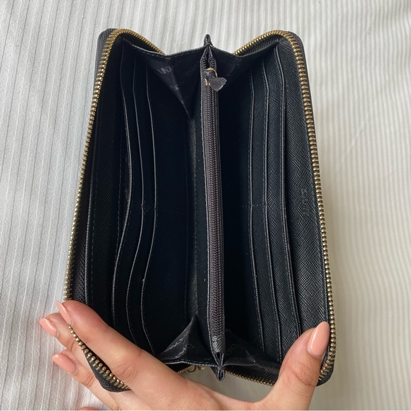 DKNY long wallet - Picture 5 of 6